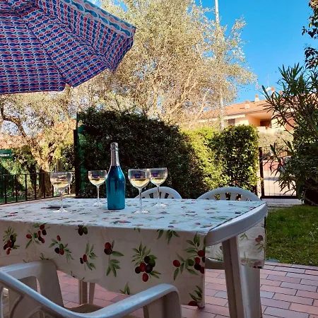 Rosy Apt Sirmione
